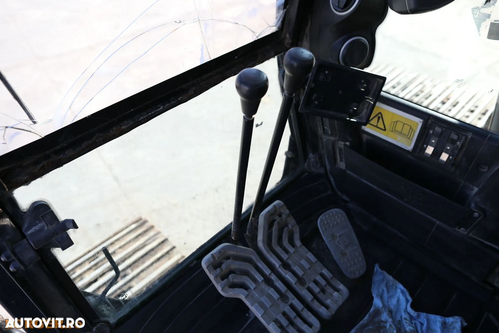 JCB JCB JS290 LC - 13