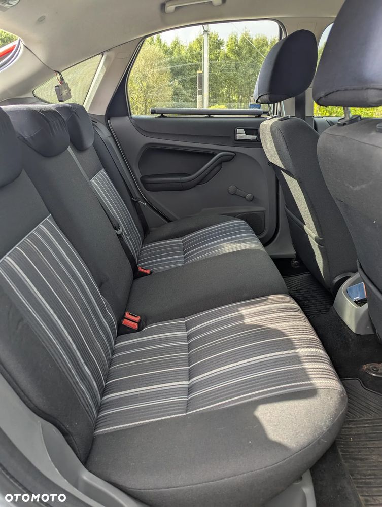 Ford Focus - 10
