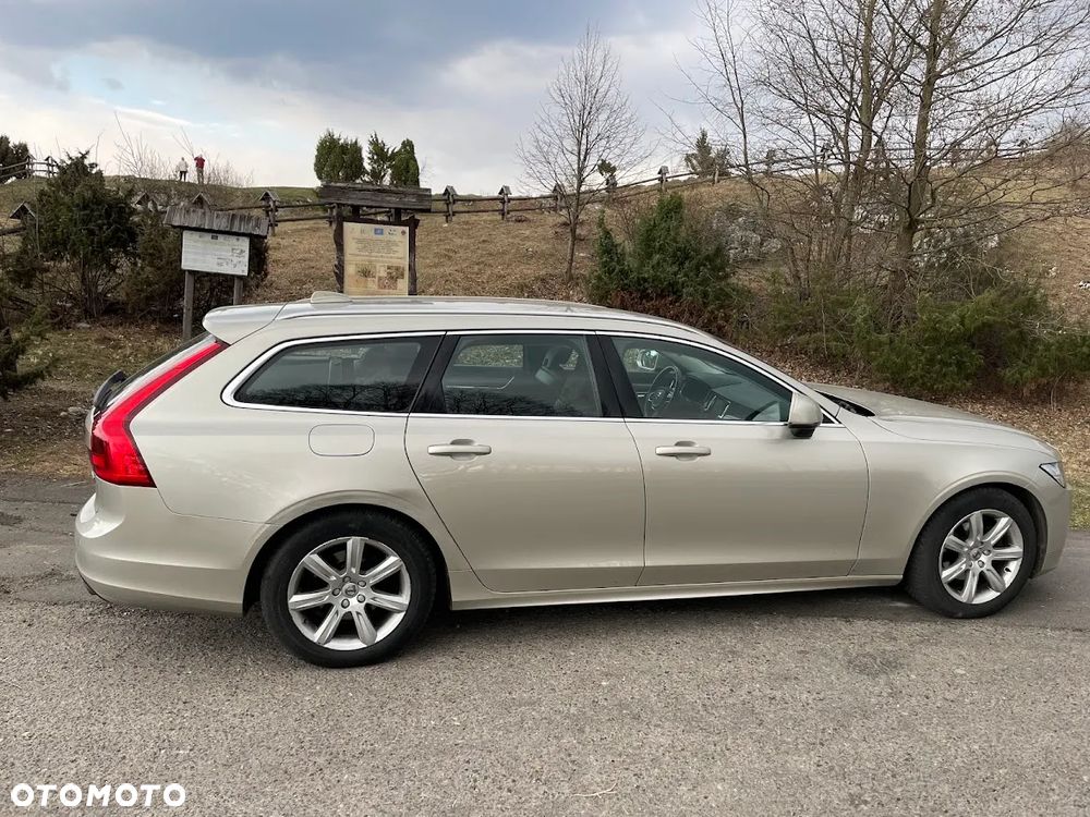Volvo V90 D3 AWD Momentum Pro - 5