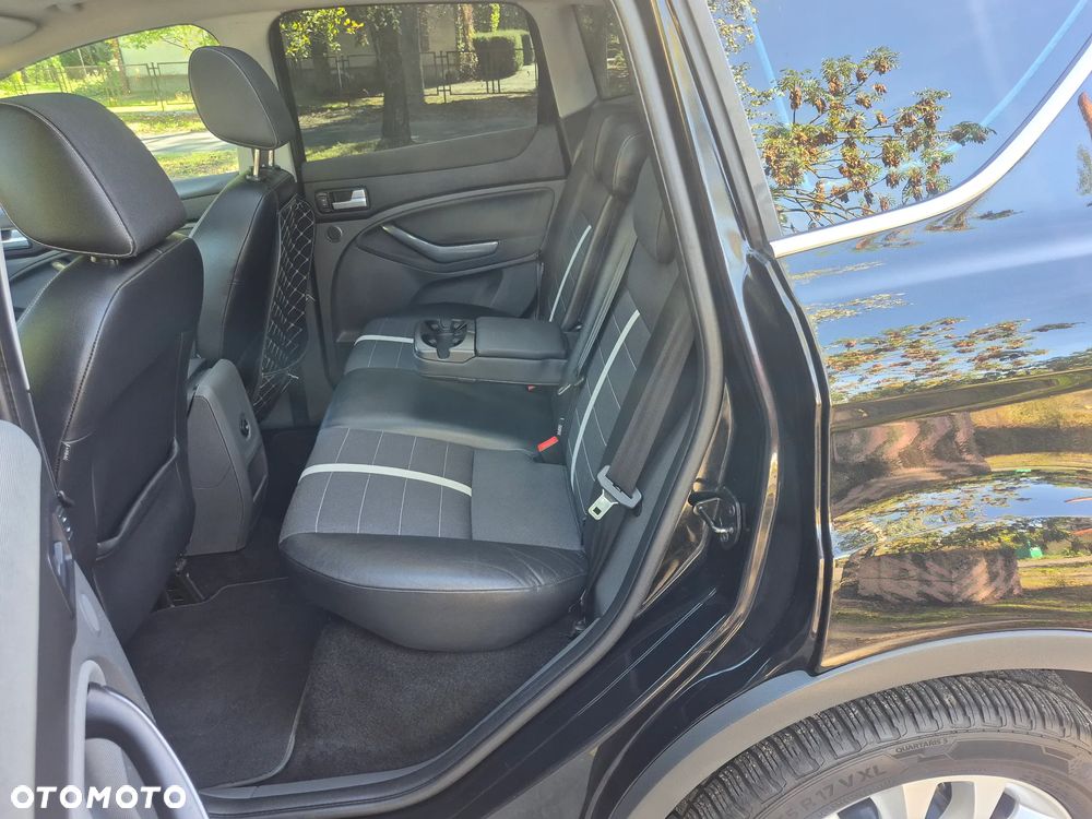 Ford Kuga 2.0 TDCi Titanium FWD - 12