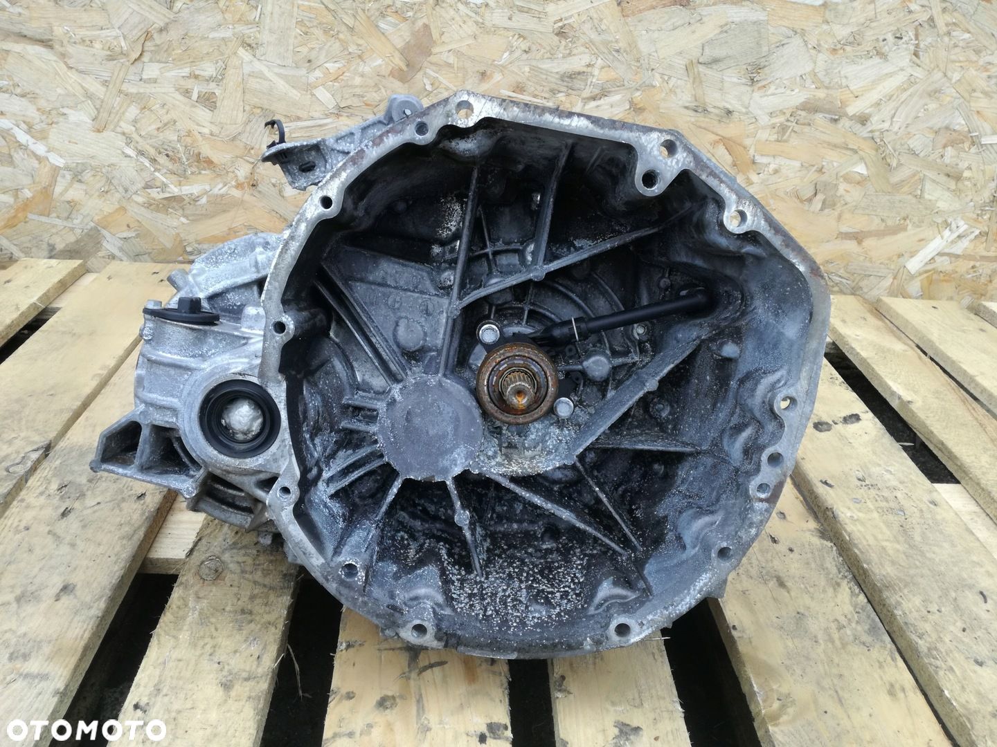 Nissan Qashqai skrzynia biegów JG70E 2.0 Diesel 148KM 6-biegowa 2009r - 1