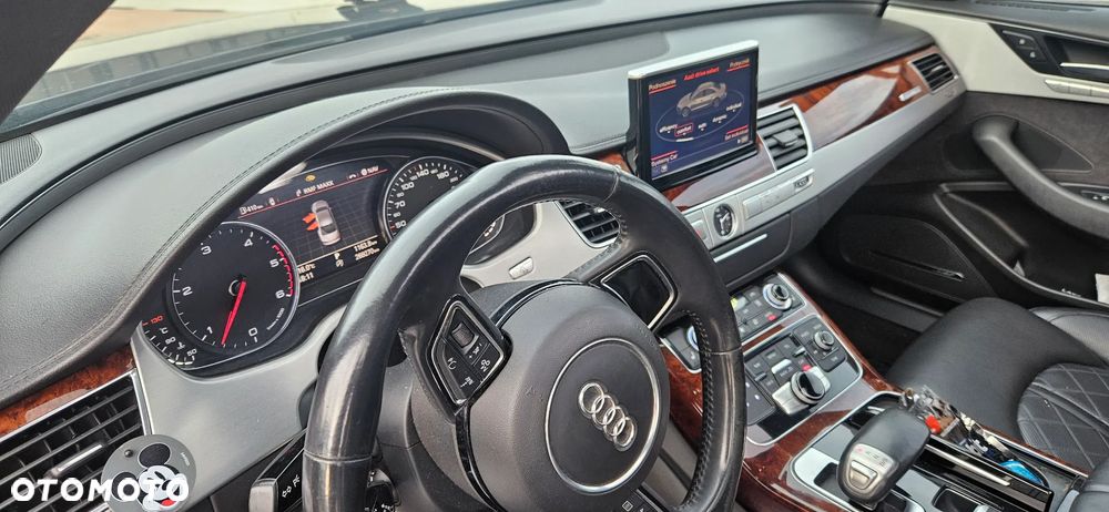 Audi A8 - 12