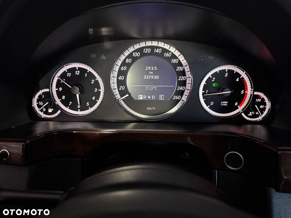 Mercedes-Benz Klasa E 220 CDI Automatik Elegance - 36