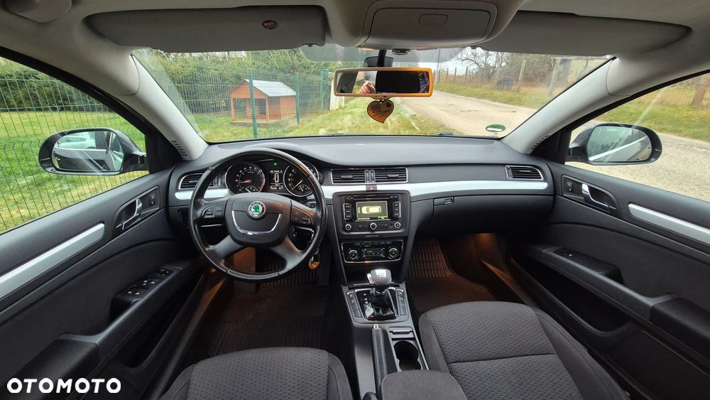 Skoda Superb 2.0 TDI 4x4 DSG Elegance - 20