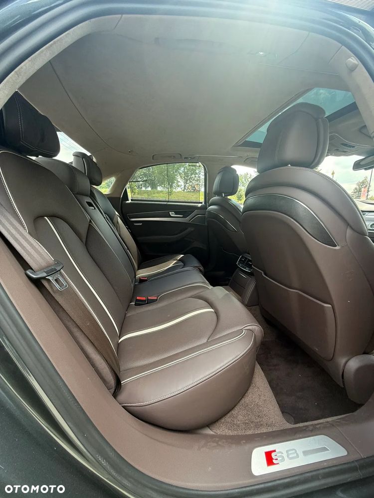 Audi S8 - 5