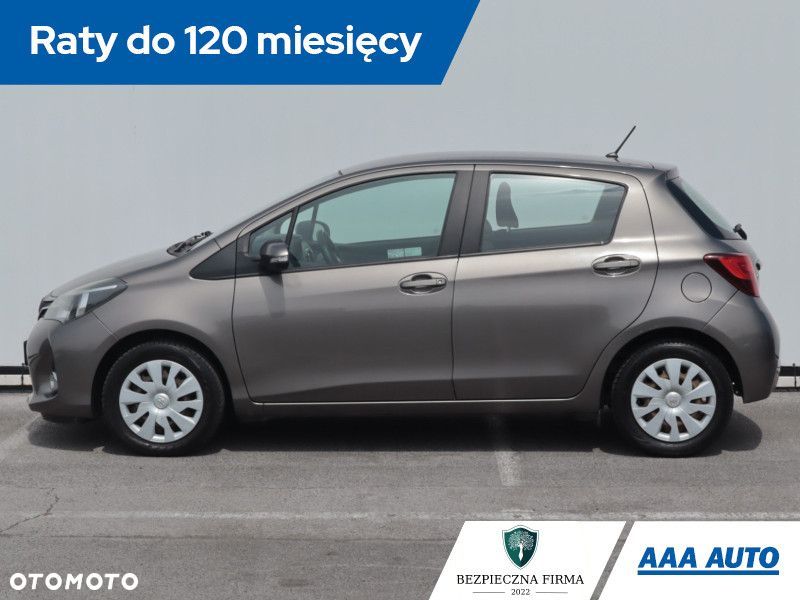 Toyota Yaris - 4