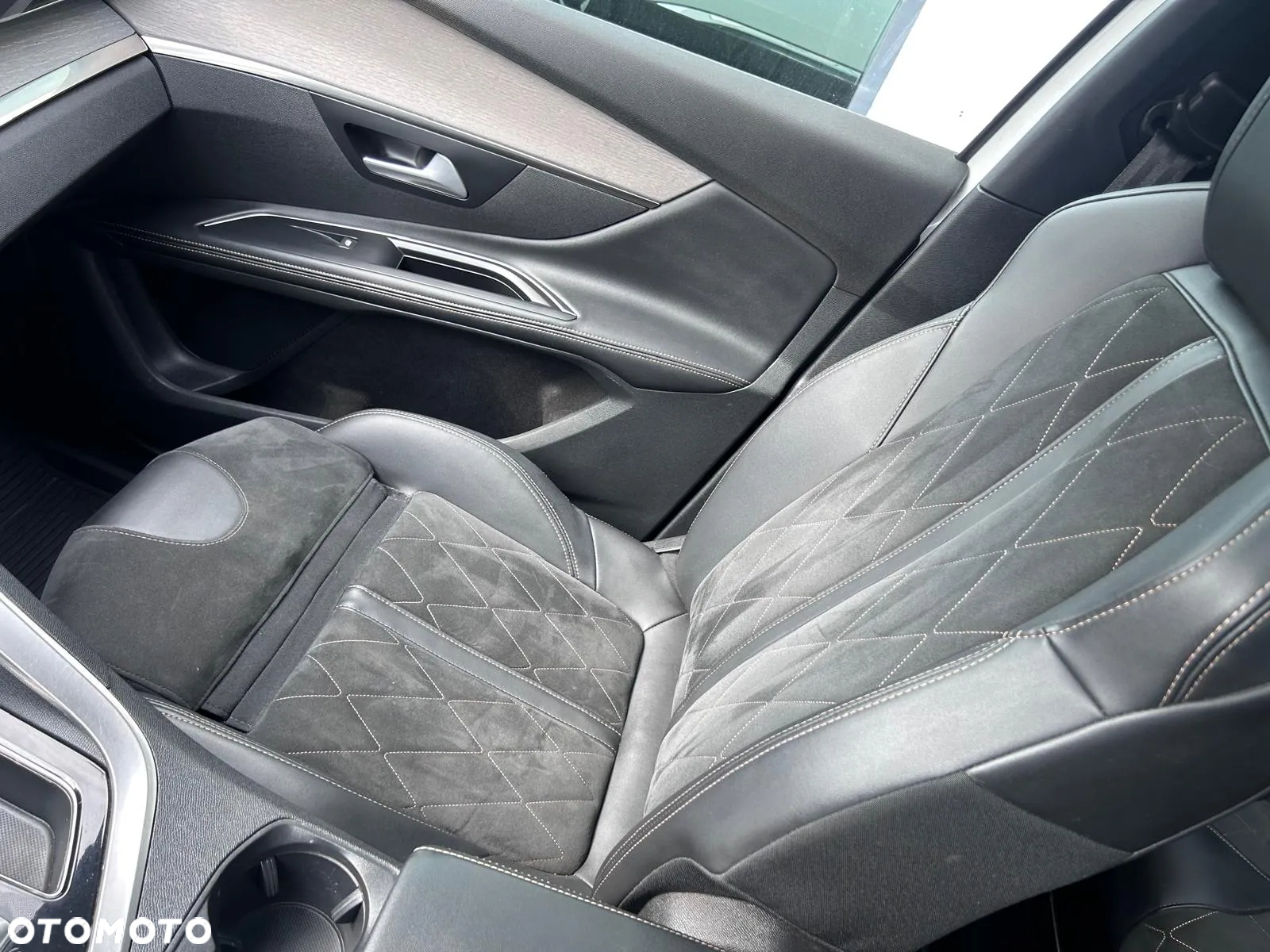 Peugeot 5008 2.0 BlueHDI GT S&S EAT8 - 27
