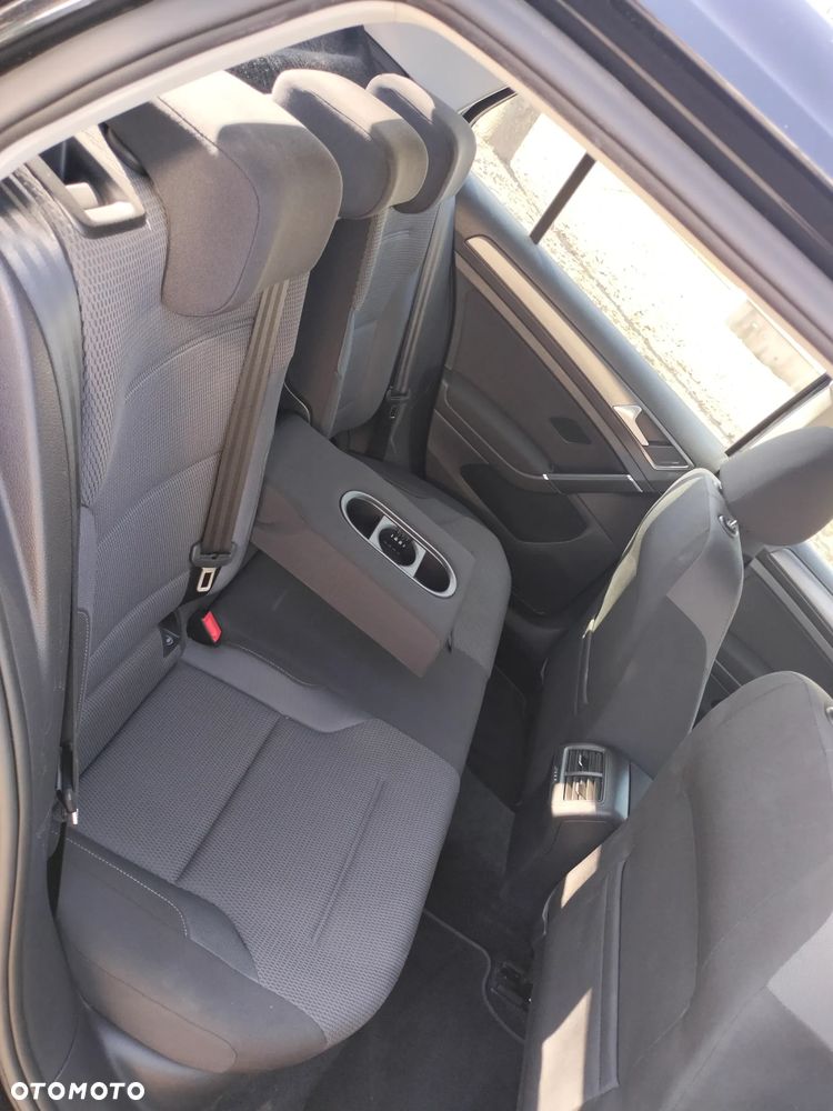 Volkswagen Golf 1.0 TSI BMT Comfortline - 29