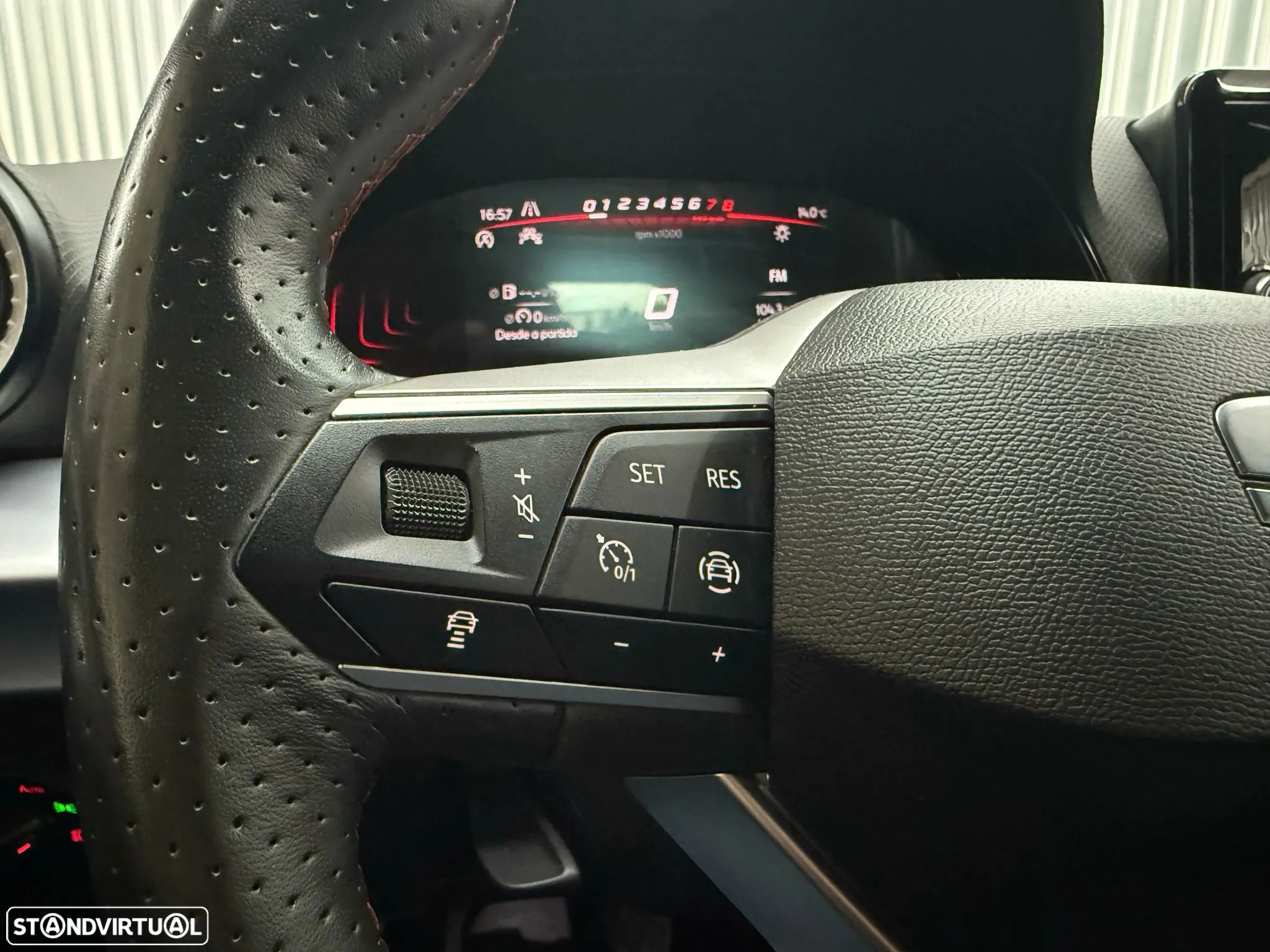 SEAT Ibiza 1.0 TSI FR - 23