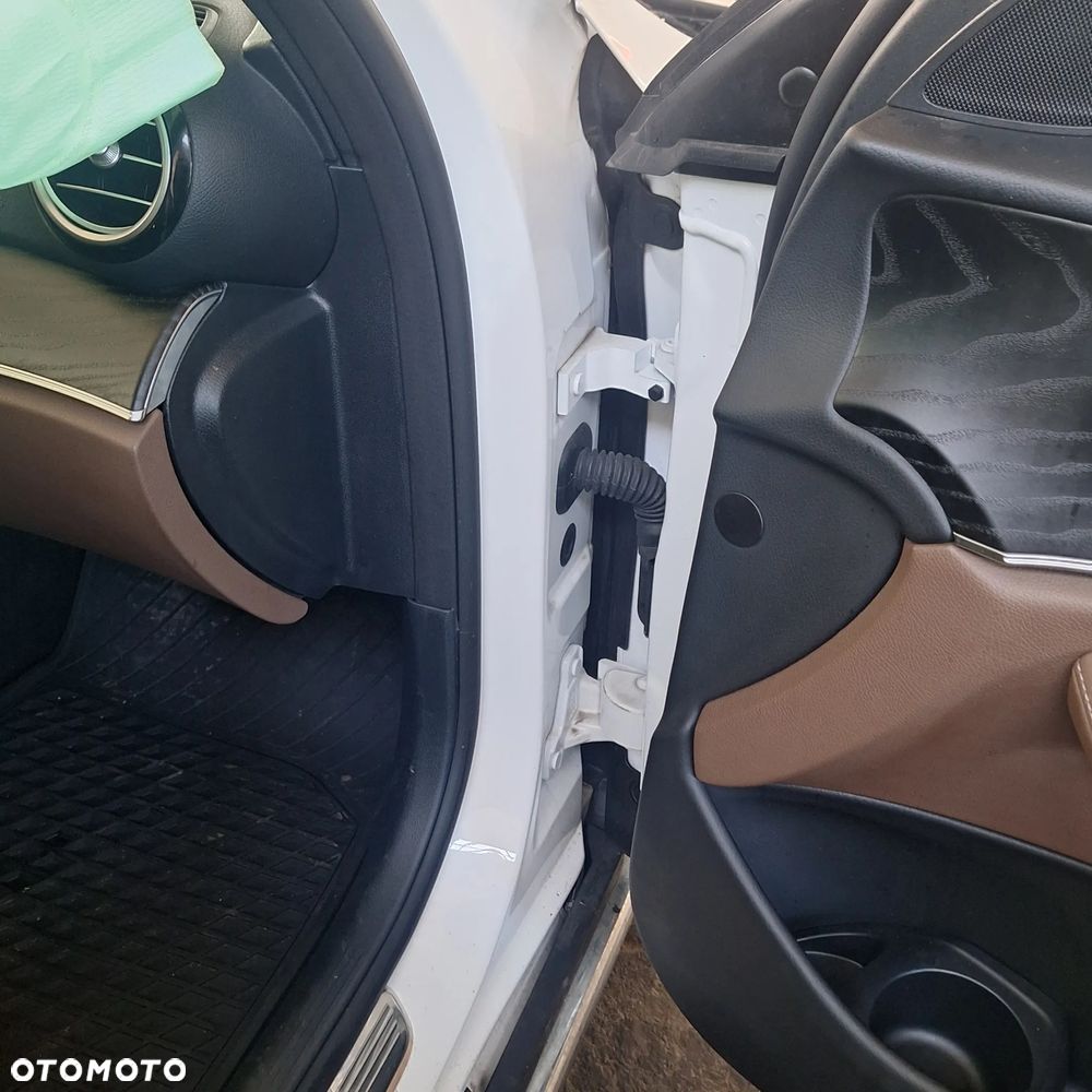Mercedes-Benz Klasa E 450 4-Matic 9G-TRONIC - 23
