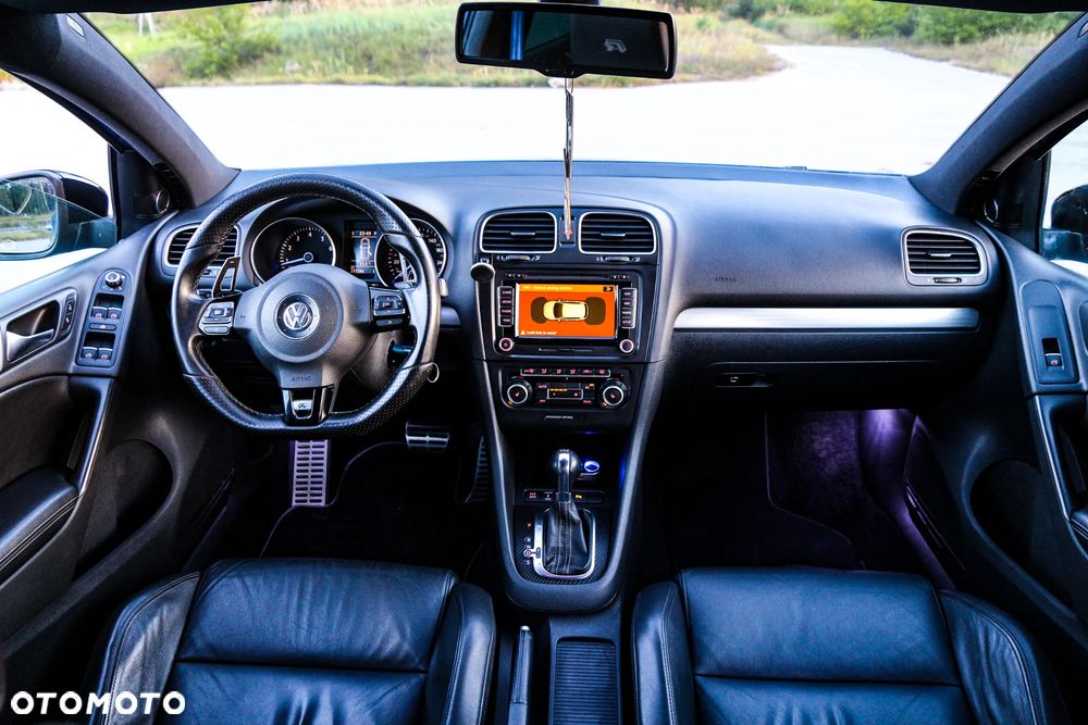 Volkswagen Golf - 28