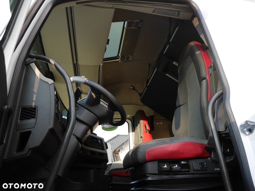 Volvo FH 500KM STANDARD/ EURO-6/KLIMA POSTOJOWA/Stan Idealny - 12