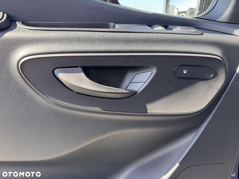 Mercedes-Benz Sprinter - 13