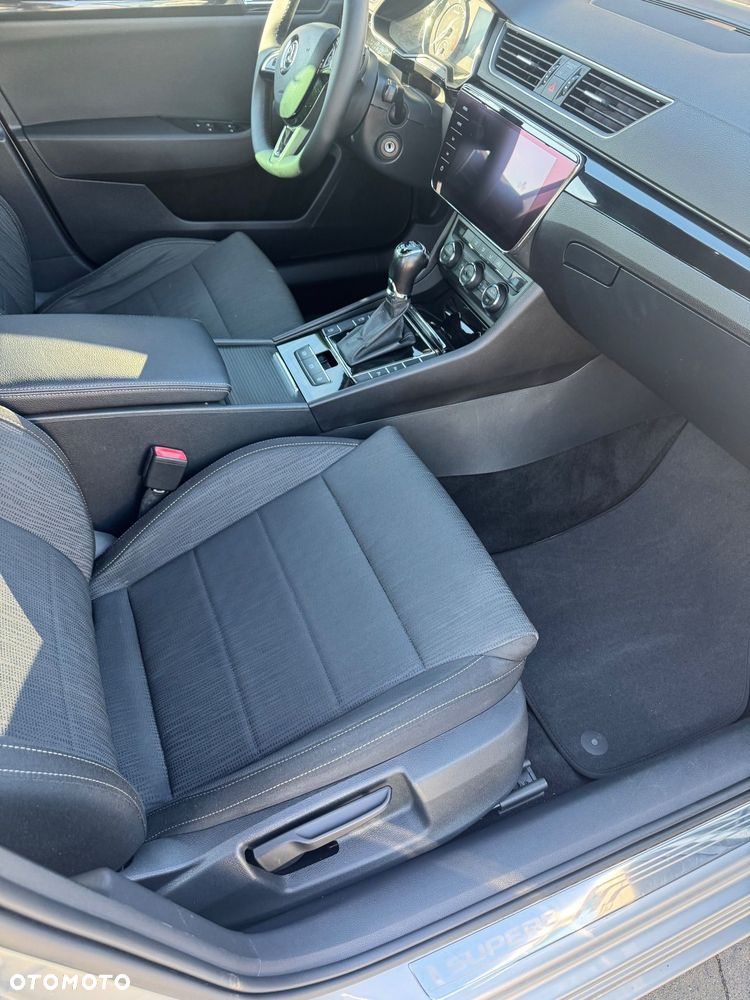 Skoda Superb 2.0 TDI 4x4 Active DSG - 11