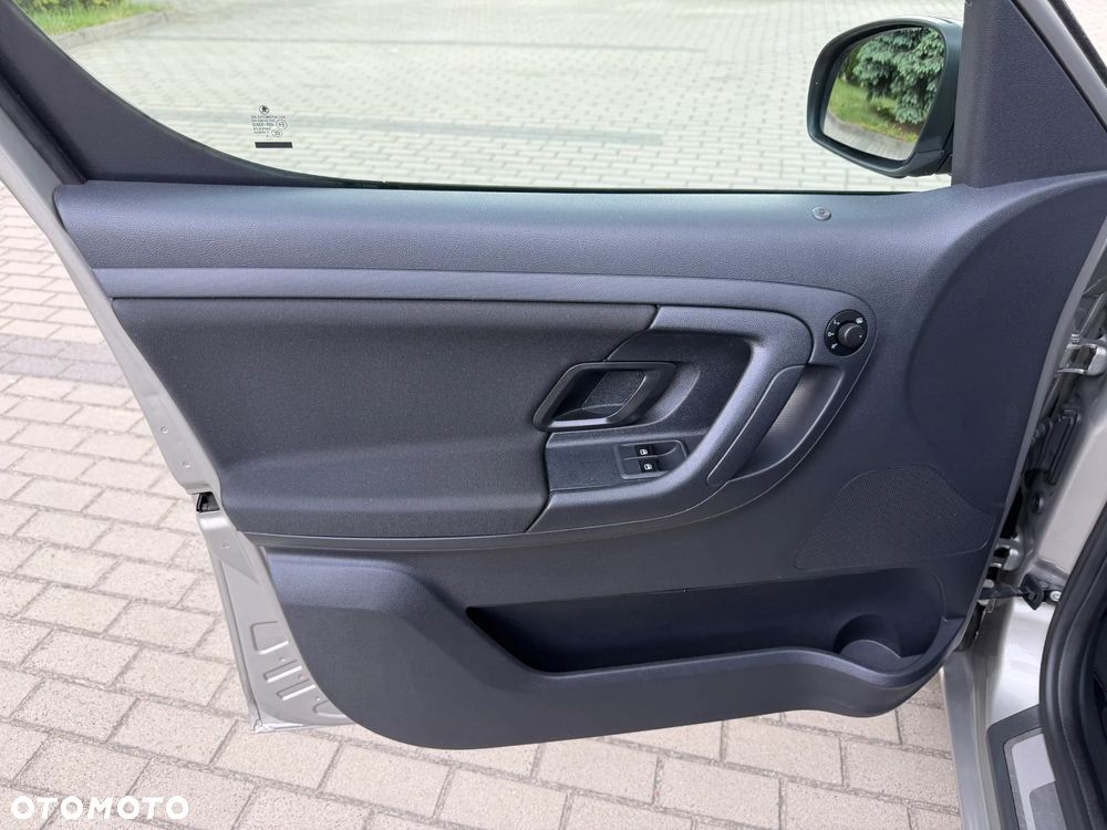 Skoda Roomster 1.4 16V Elegance - 14