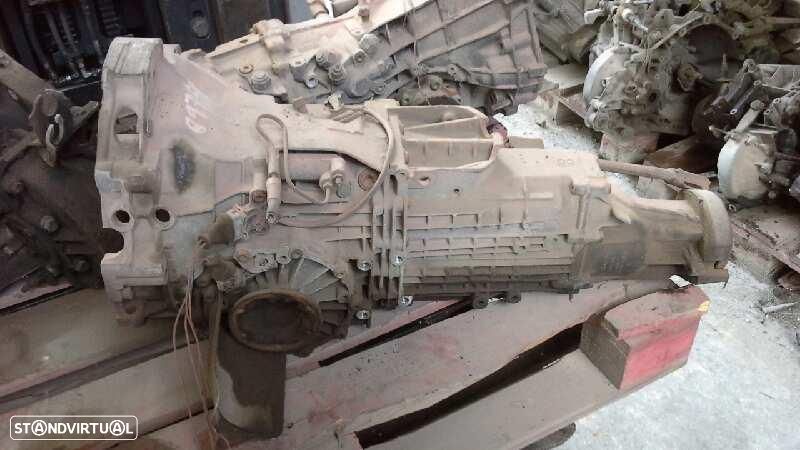 CAIXA DE VELOCIDADES AUDI A6 BERLINA C4 - 1