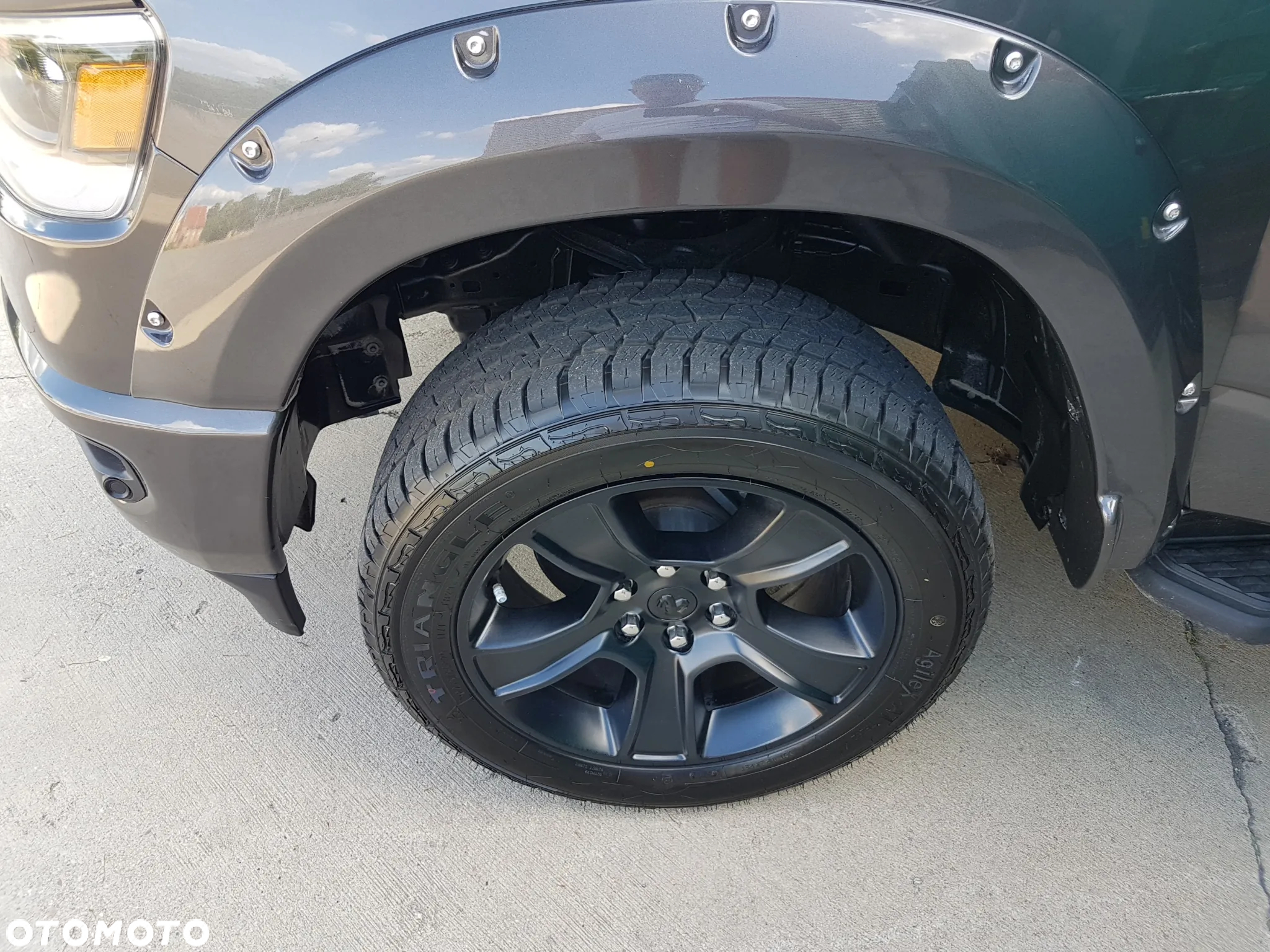 Dodge RAM 1500 5.7 4x4 - 10