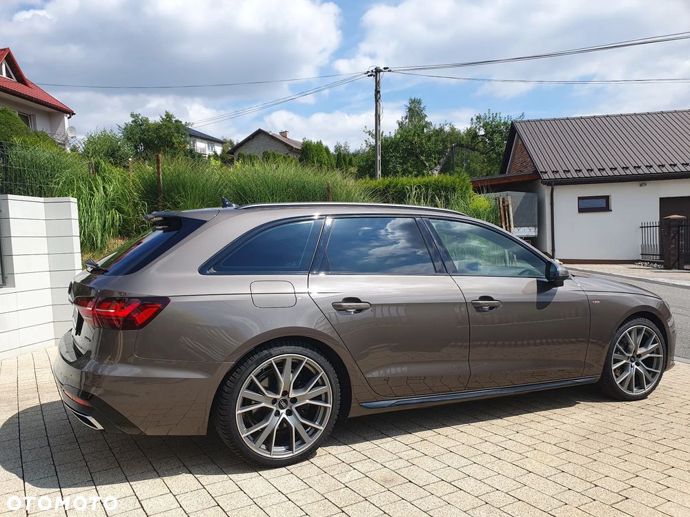 Audi A4 Avant 40 TDI quattro S tronic S line - 31