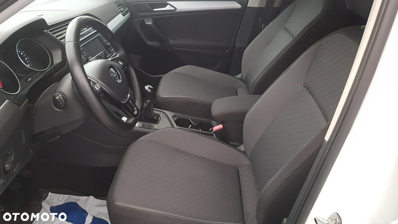 Volkswagen Tiguan - 21