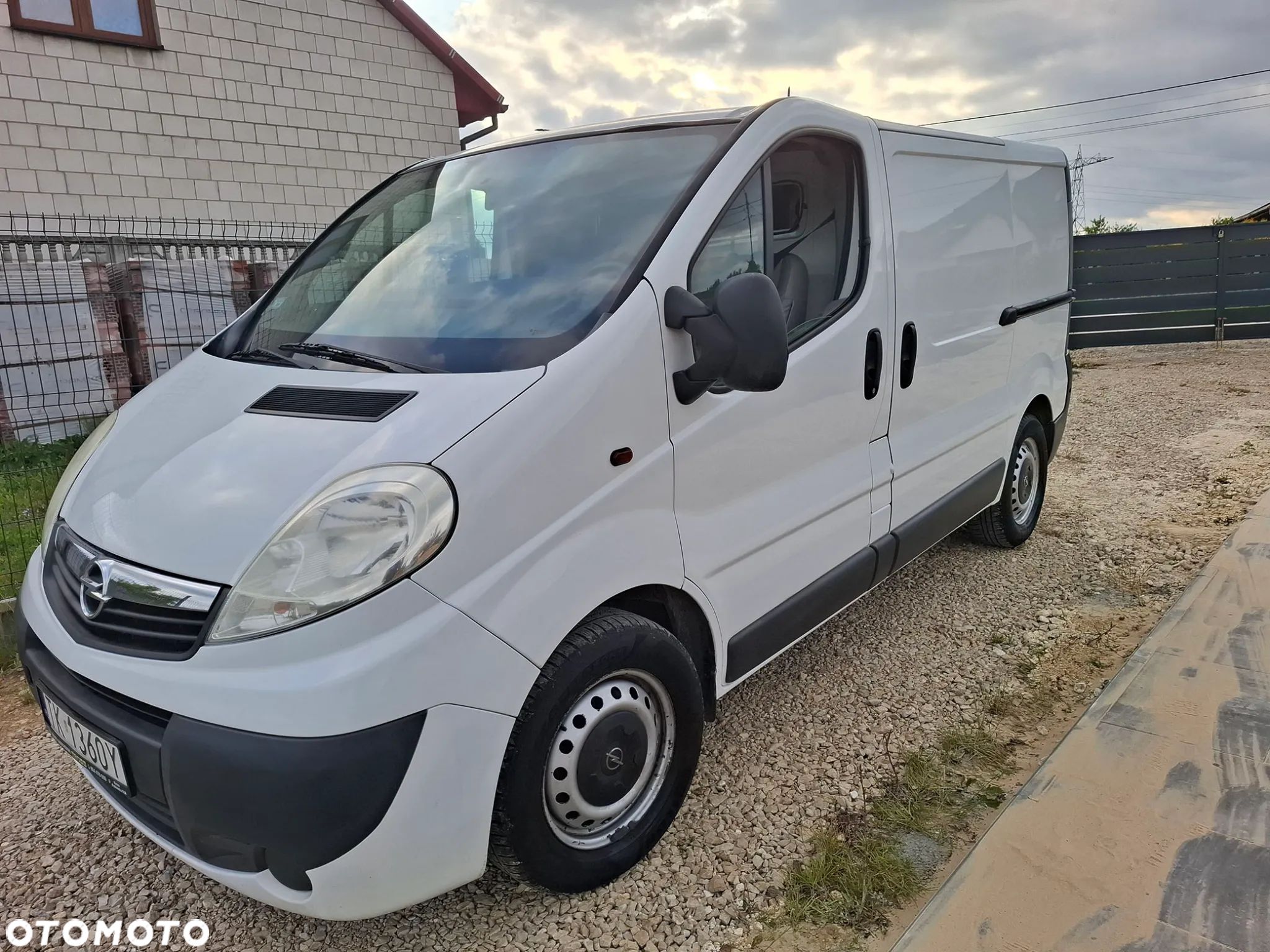 Opel Vivaro - 1