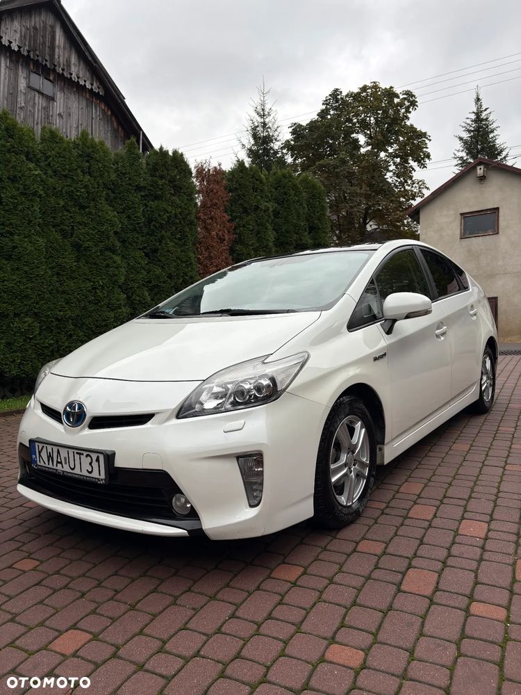 Toyota Prius 1.8 HSD Premium - 1