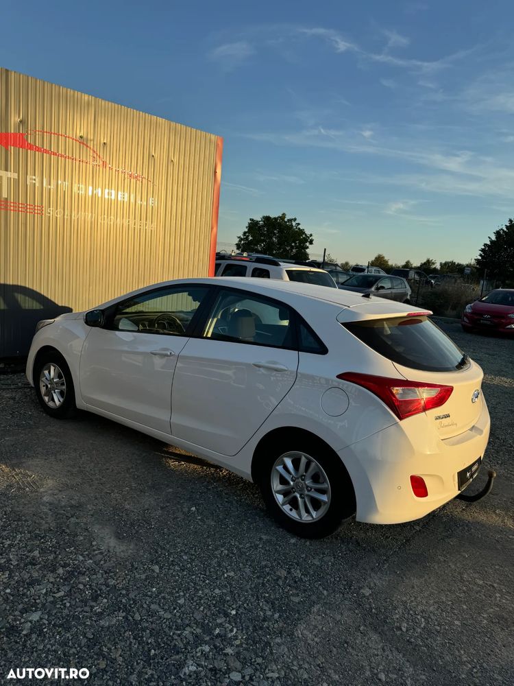Hyundai i30 1.4 White Edition - 10