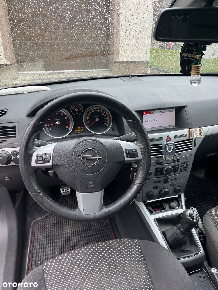 Opel Astra 1.8 Sport - 8