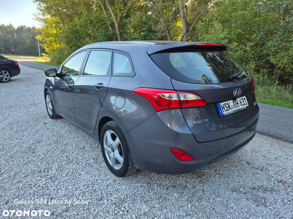Hyundai i30 blue Kombi 1.6 CRDi DCT Style - 8