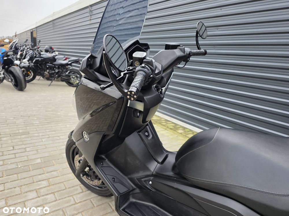 Yamaha X-max - 18