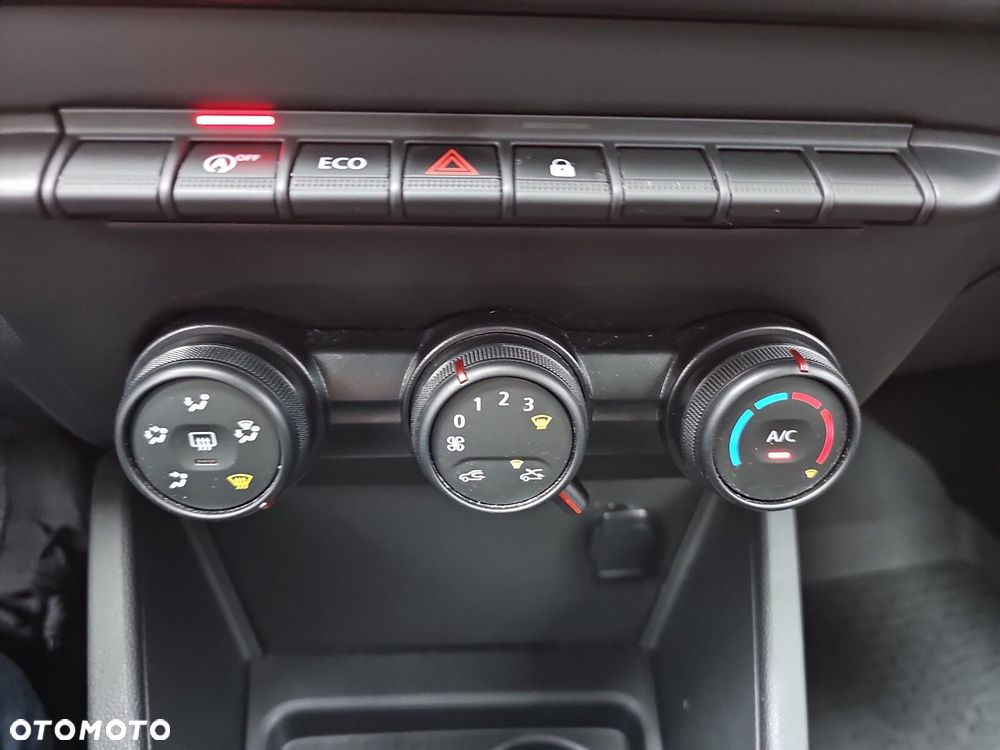 Dacia Duster 1.0 TCe Essential - 19