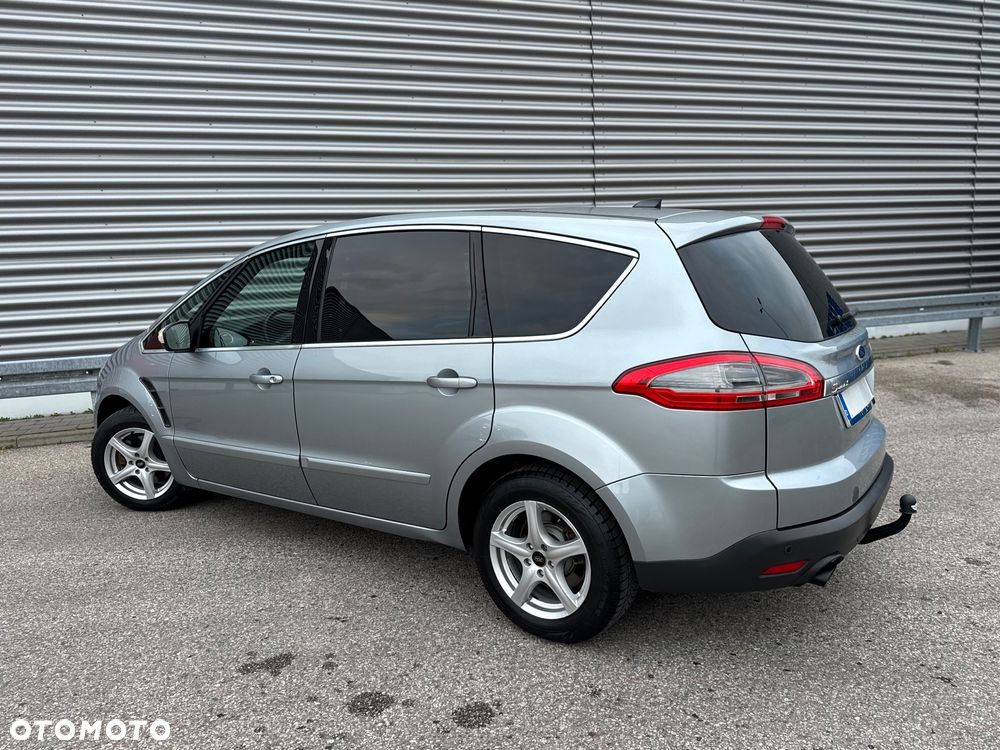 Ford S-Max - 16