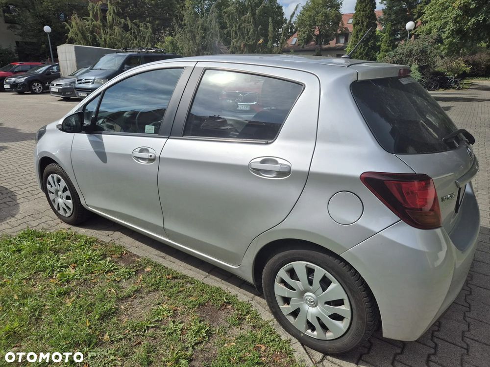 Toyota Yaris 1.0 Active EU6 - 4