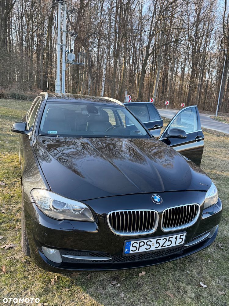 BMW Seria 5 525d - 8