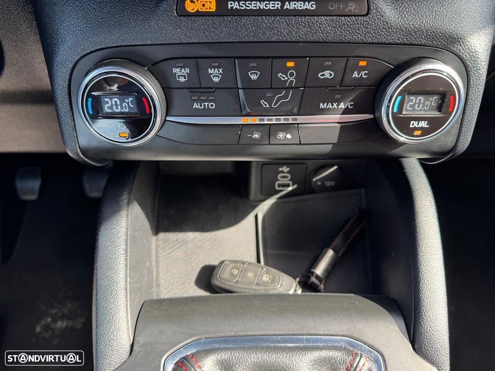 Ford Kuga 1.5 EcoBoost ST-Line - 24