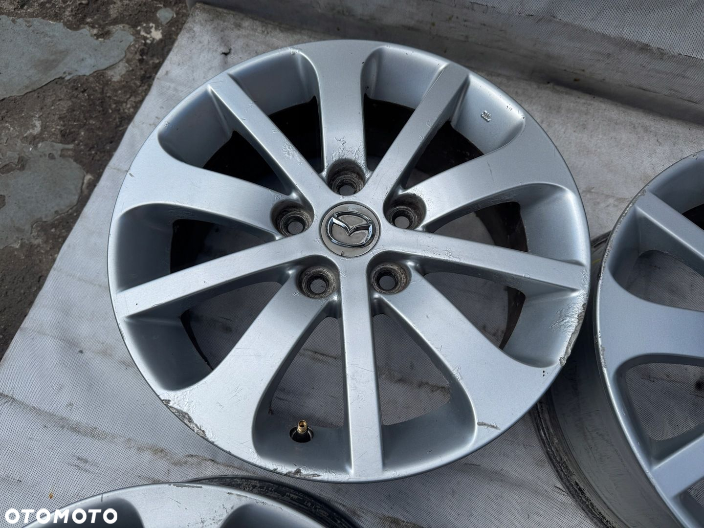 Felgi Mazda 5x114,3 6,5J 16" ET52,5 524 - 3