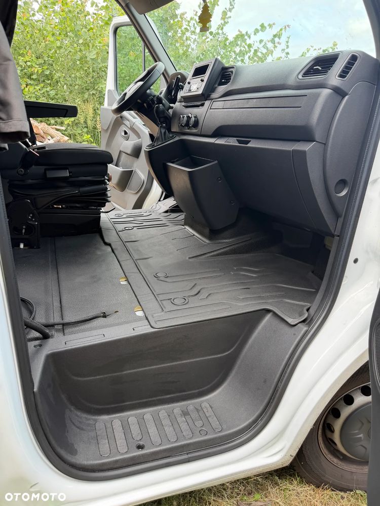 Renault Master - 15