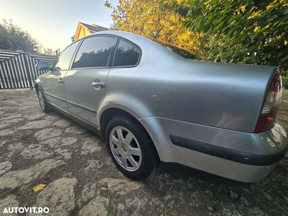 Volkswagen Passat - 11