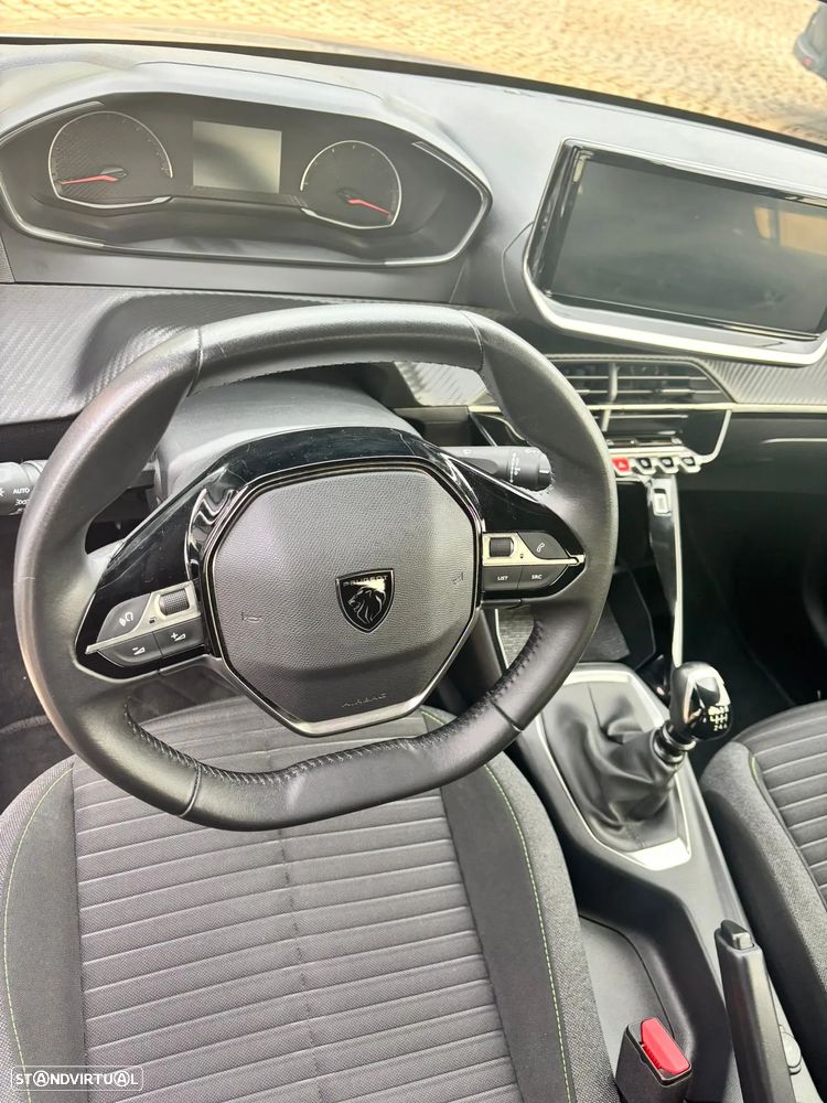 Peugeot 208 1.2 PureTech Active - 4