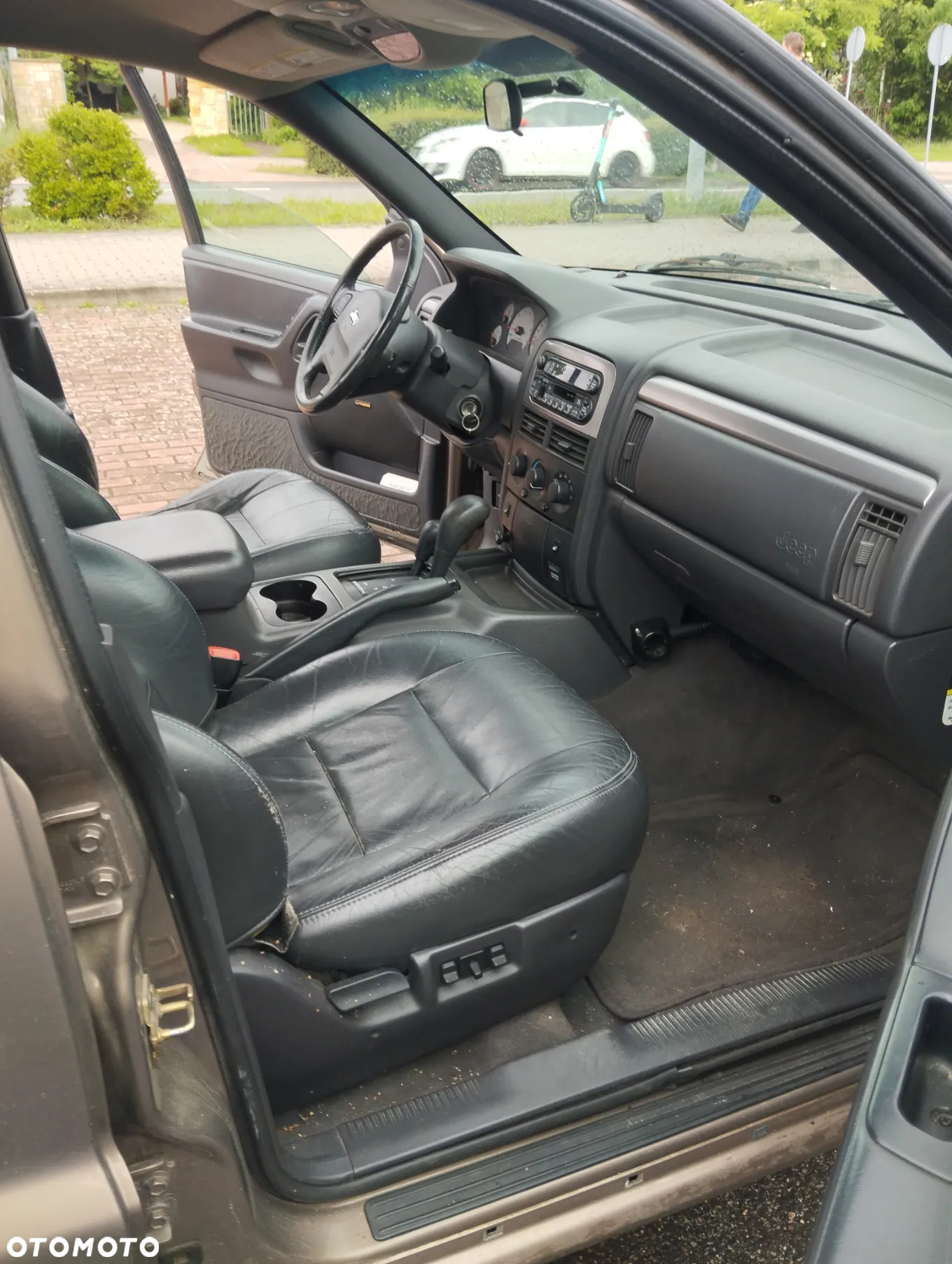 Jeep Grand Cherokee 4.0 Laredo - 13
