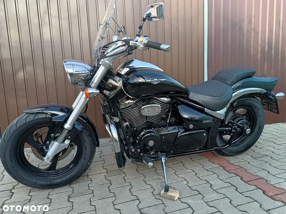Suzuki Intruder - 22
