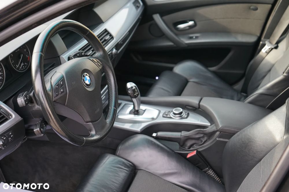 BMW Seria 5 520i - 19