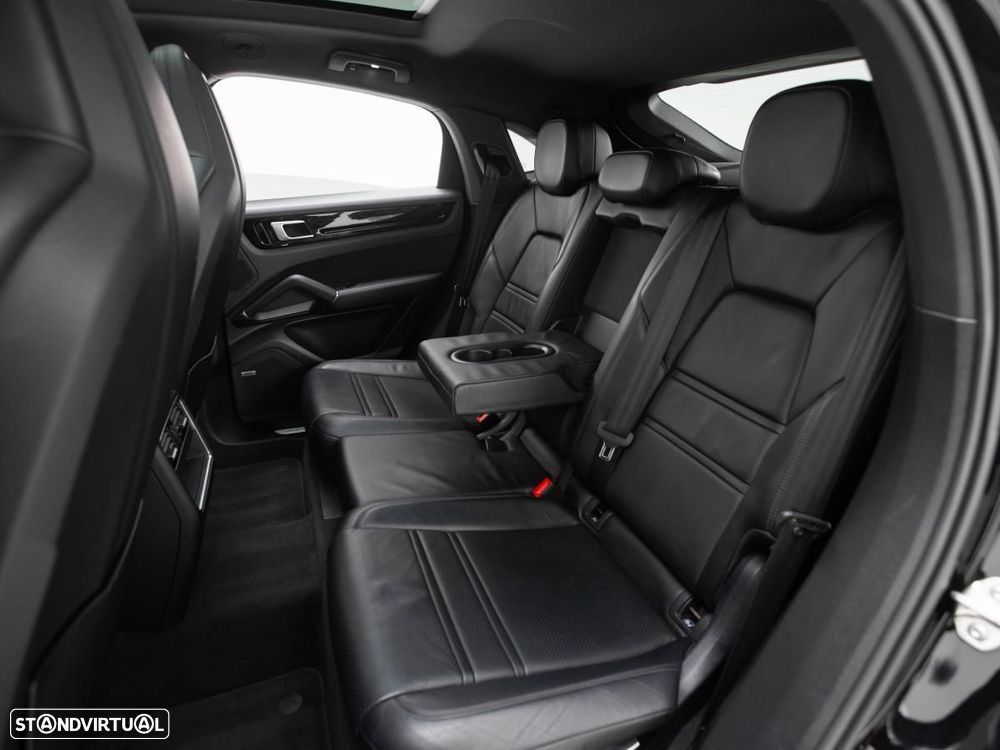 Porsche Cayenne Coupé E-Hybrid - 11