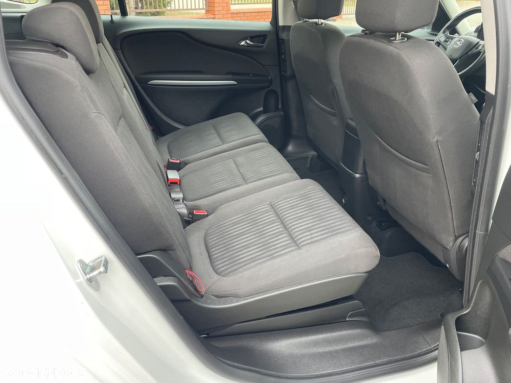 Opel Zafira - 26