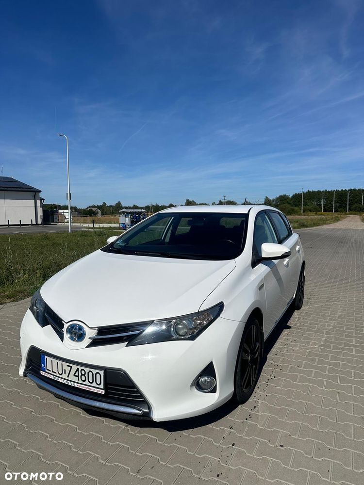 Toyota Auris 1.8 HSD Sol - 2