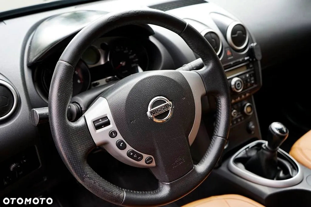 Nissan Qashqai 2.0 dCi Tekna - 24