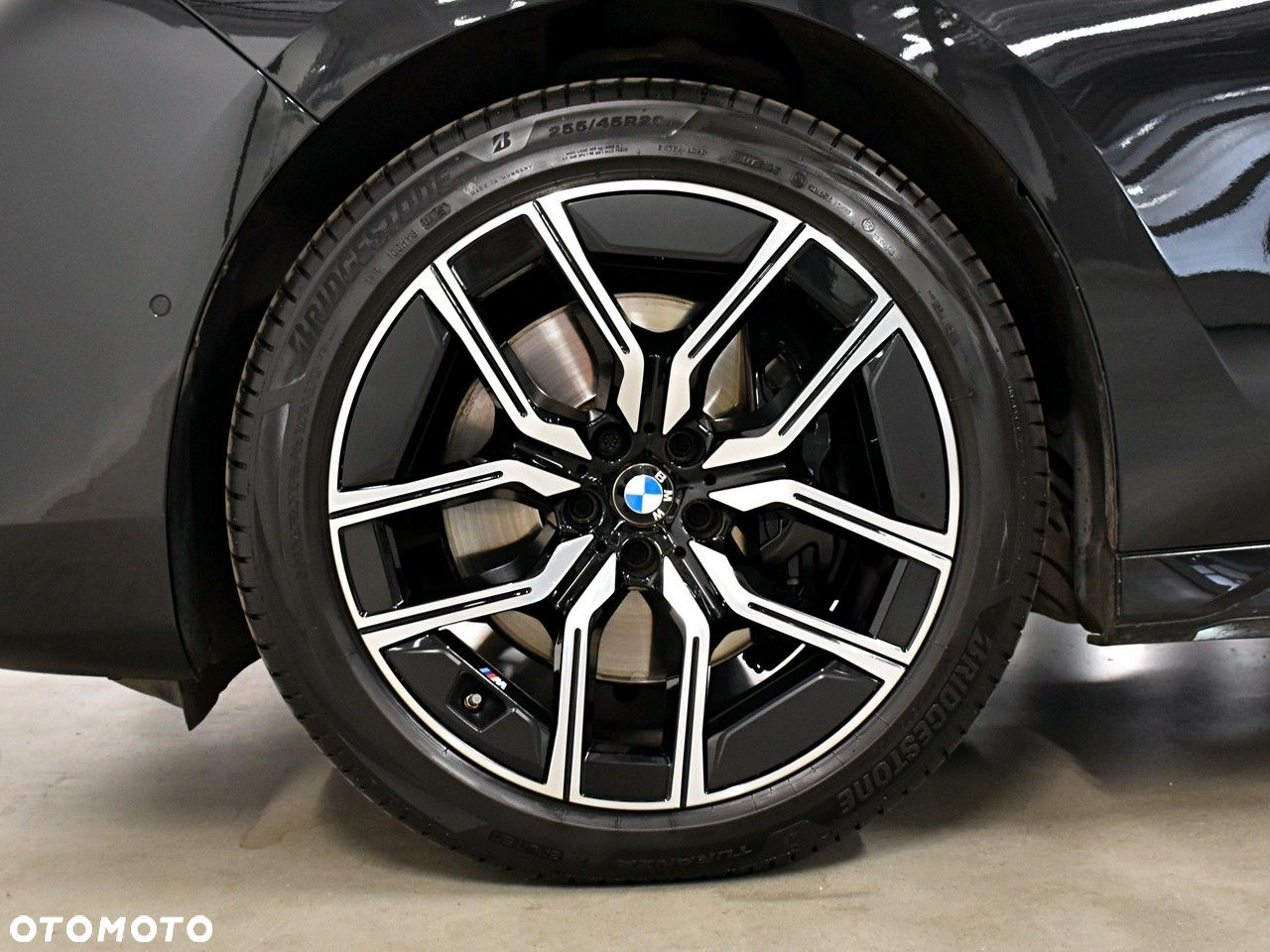 BMW Seria 7 - 36