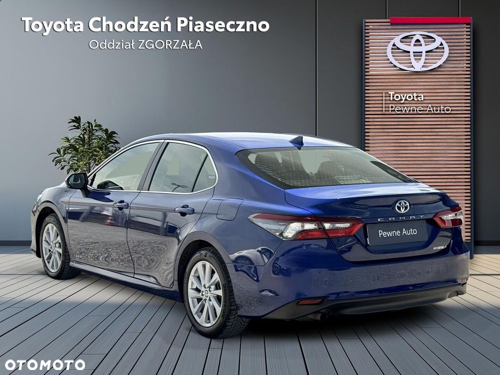 Toyota Camry 2.5 Hybrid Comfort CVT - 4