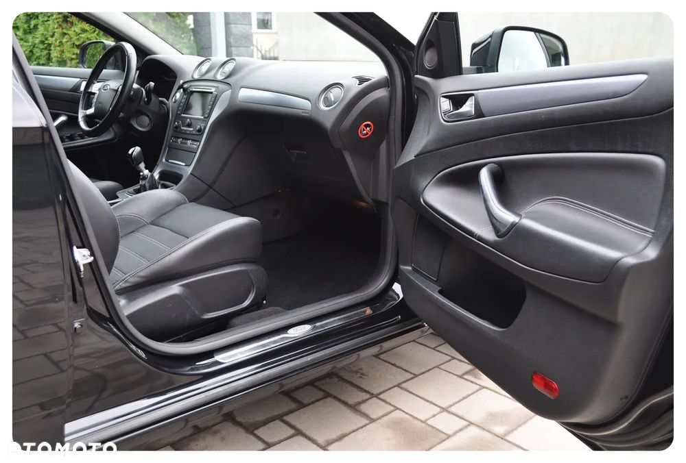 Ford Mondeo 2.0 TDCi Titanium X - 24