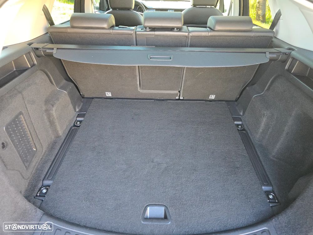 Land Rover Discovery Sport 2.0 TD4 HSE Luxury - 11