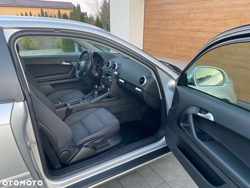 Audi A3 3-drzwiowe 1.4 TFSI Attraction - 38